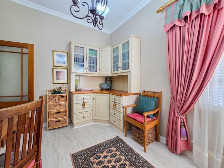 4 Bedroom Property for Sale in Stilbaai Wes Western Cape